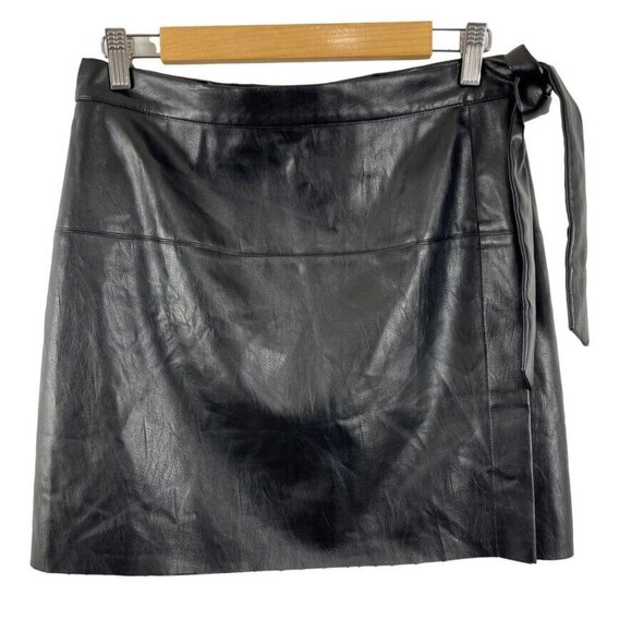 SNDY Dresses & Skirts - SNDYS Revolve NWT Vegan Mini Skirt Womens Size M Y2K Baddie